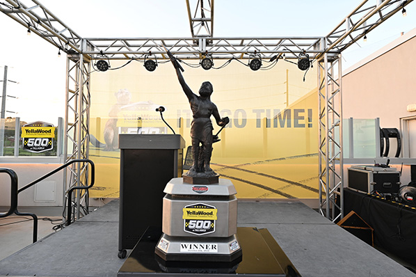 front view of Vulcan Trophy
