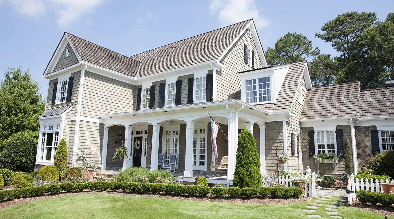 YellaWood Porch Columns Featured in Modern Colonial House